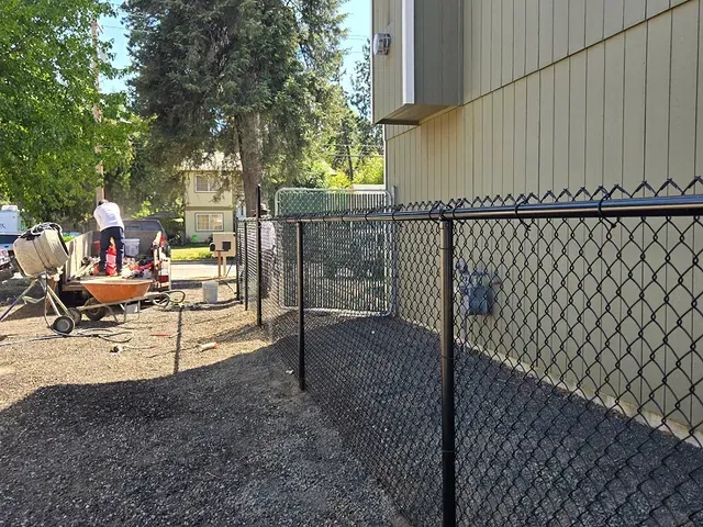 Fence detail